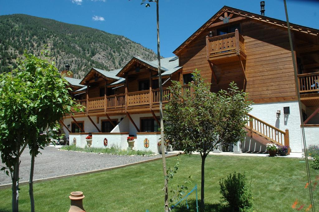 Hotel Chateau Chamonix 조지타운 외부 사진